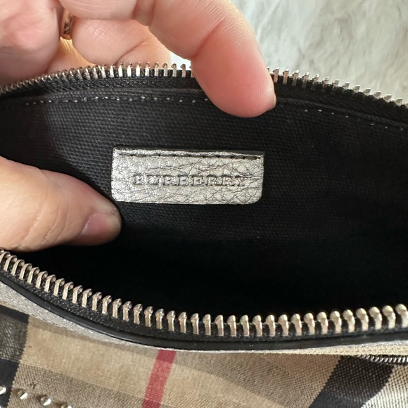 Burberry adeline fold crossover crossbody bag - Picture 9 of 15